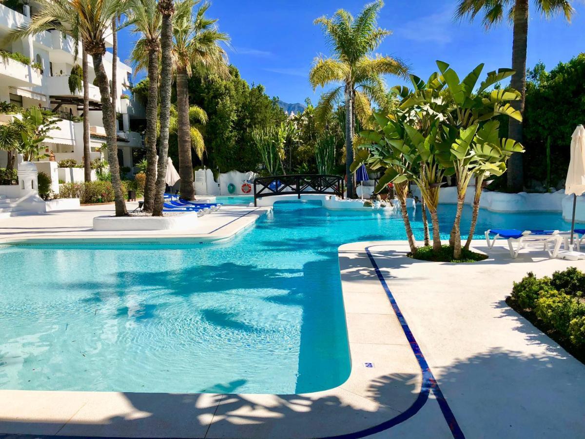 Luxury Apartment In La Isla, Puerto Banus Marbella Exterior photo